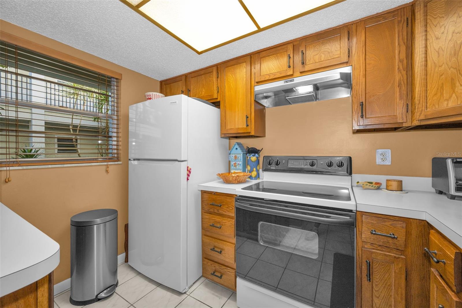 MEDITERRANEAN MANORS - Residential