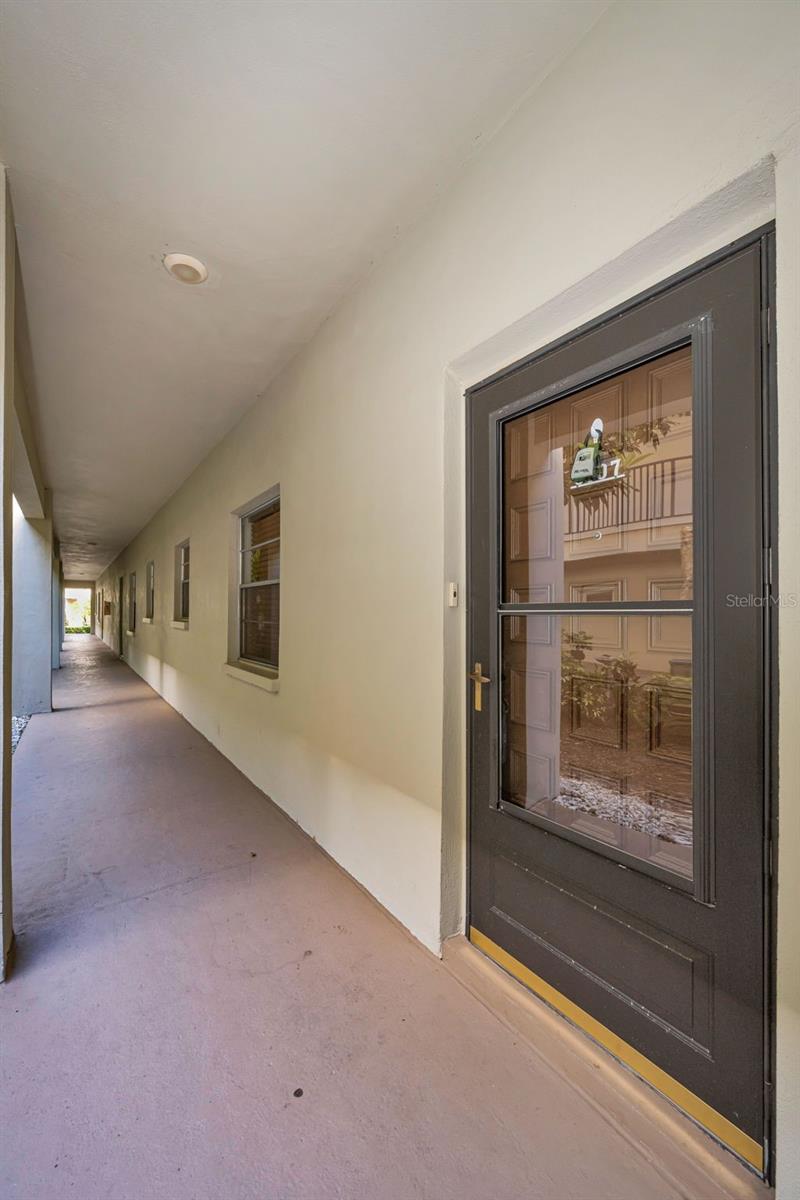 MEDITERRANEAN MANORS - Residential