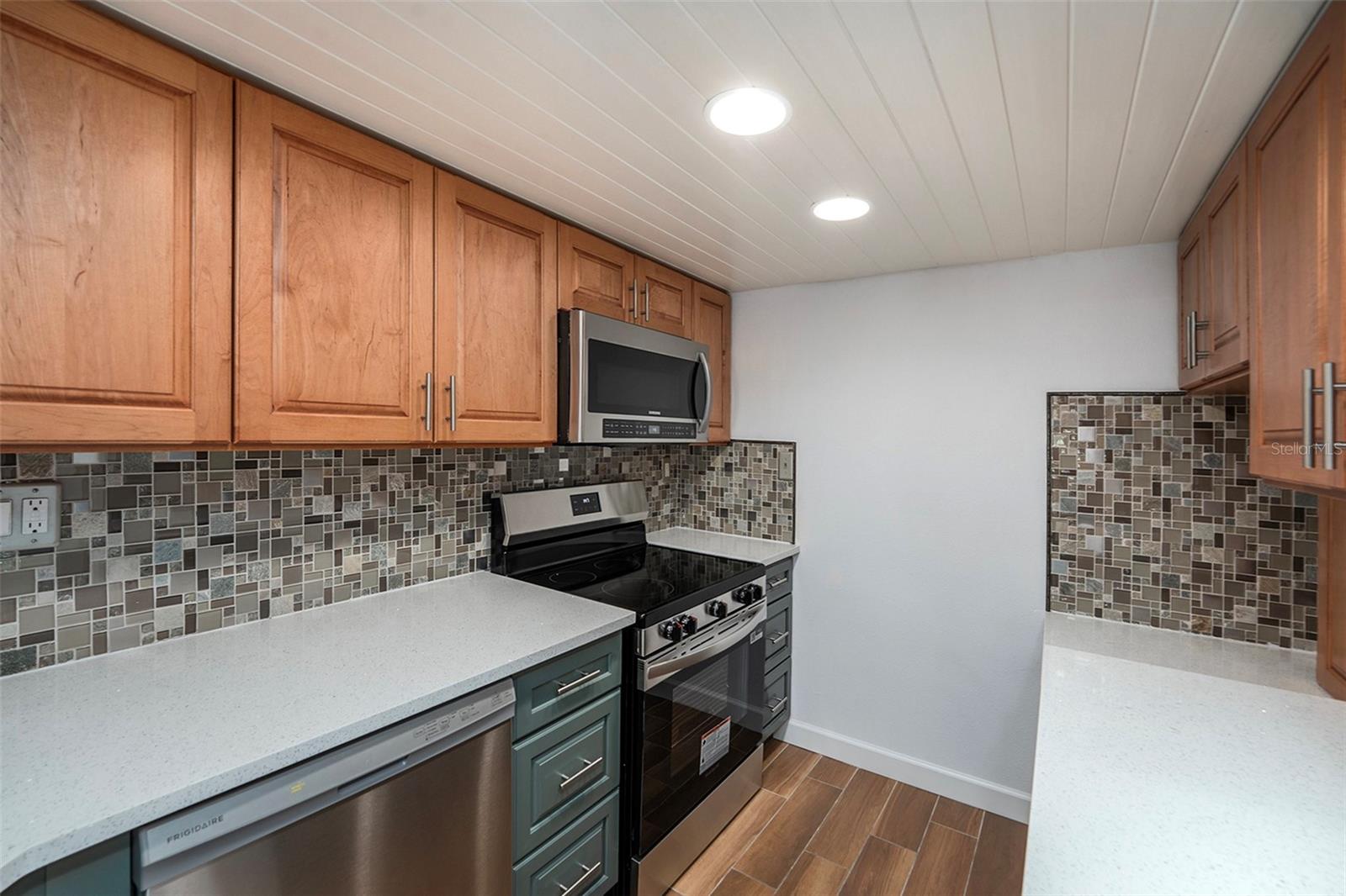 BAY ISLAND GROUP 1 - Residential