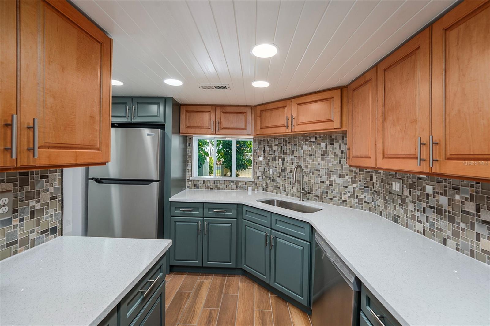 BAY ISLAND GROUP 1 - Residential