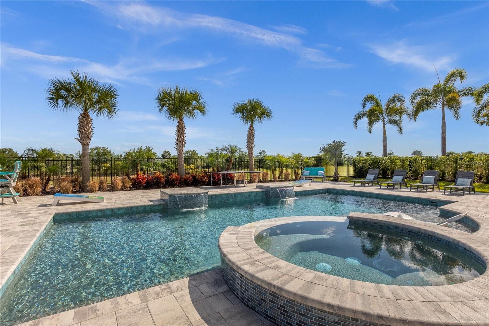 REUNION WEST 17TH & 18TH FAIRW - Residential