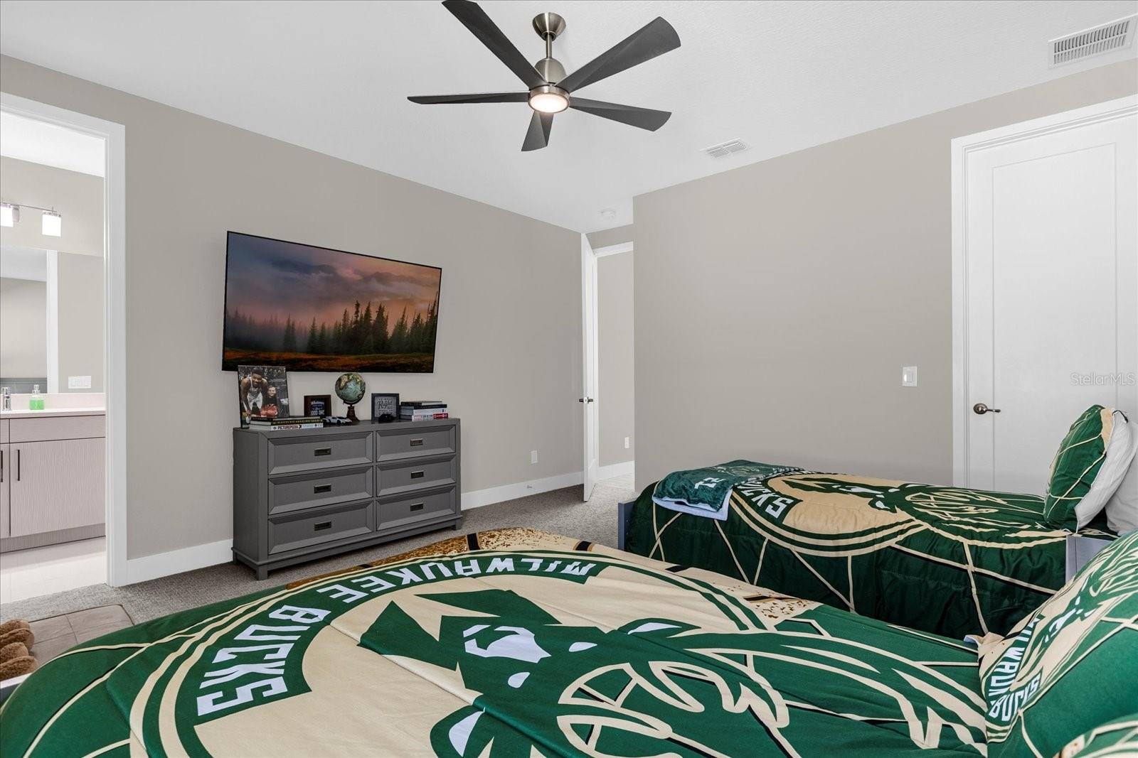 REUNION WEST 17TH & 18TH FAIRW - Residential