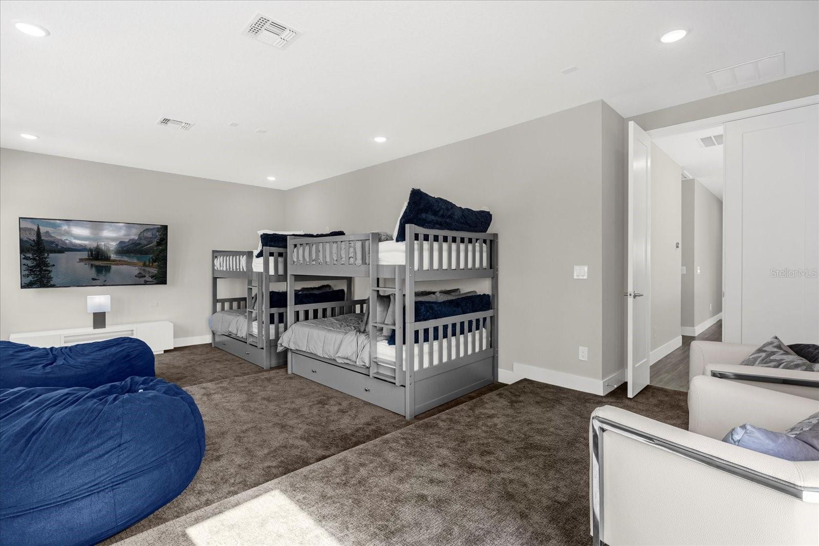 REUNION WEST 17TH & 18TH FAIRW - Residential