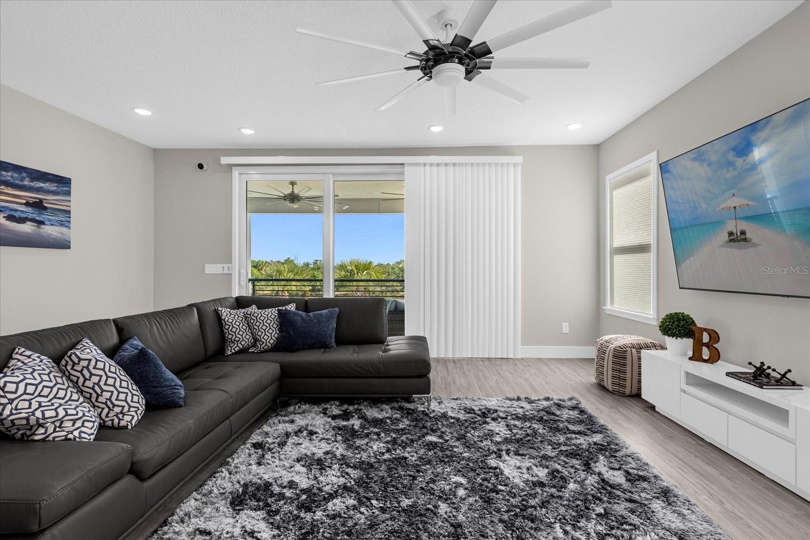 REUNION WEST 17TH & 18TH FAIRW - Residential