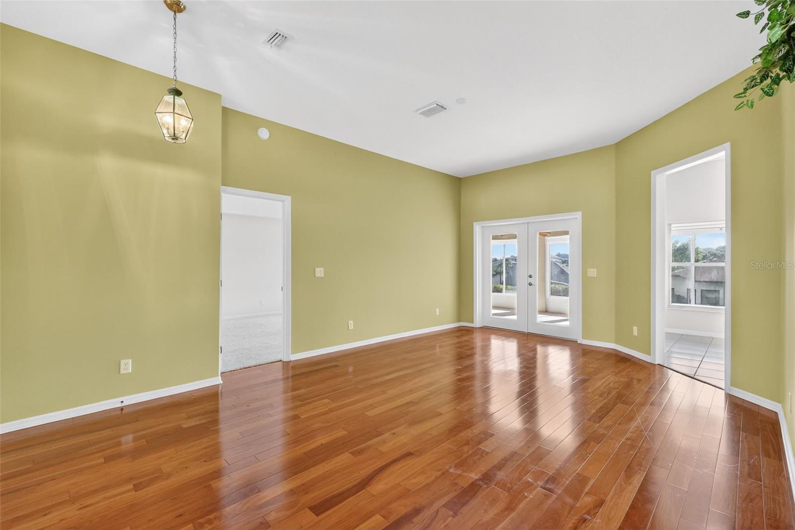 HARBOR HILLS - Residential