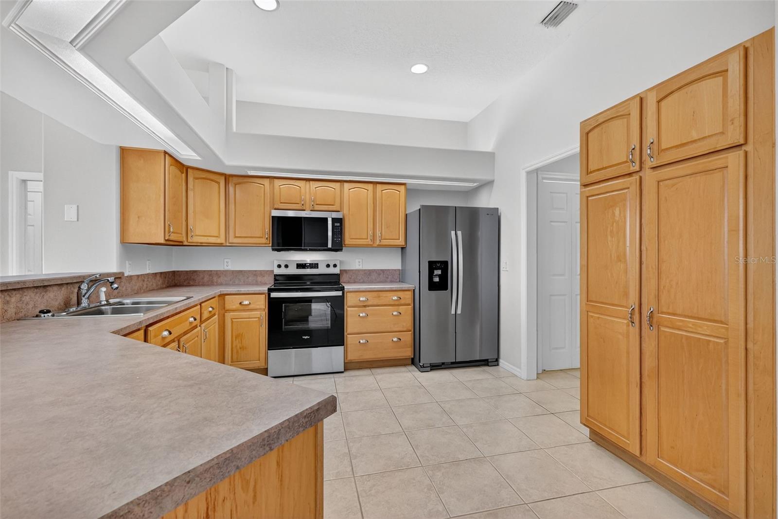 HARBOR HILLS - Residential