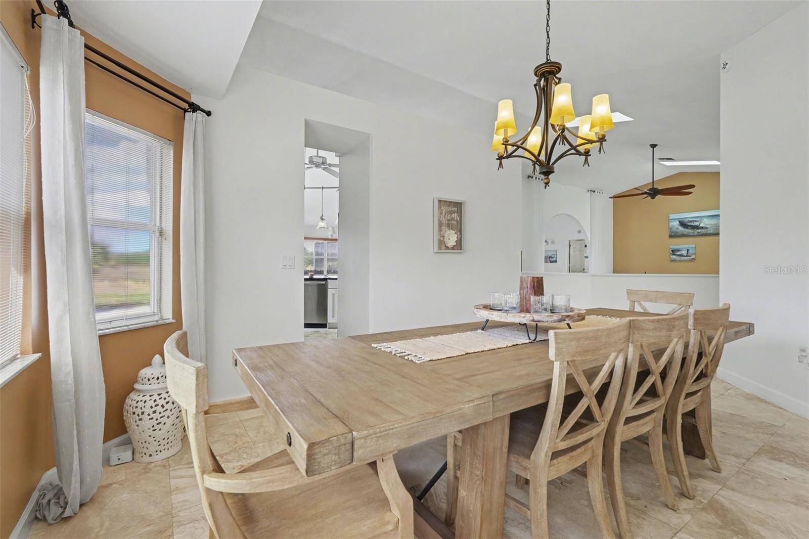 ROYAL HIGHLANDS - Residential