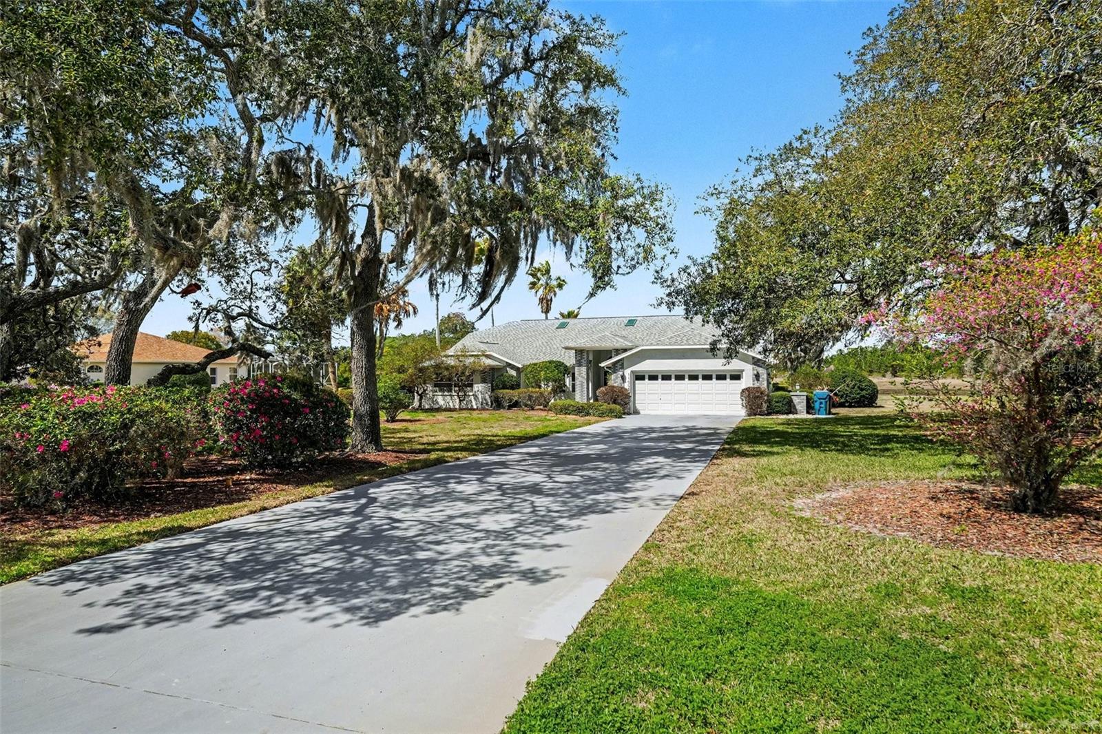 ROYAL HIGHLANDS - Residential