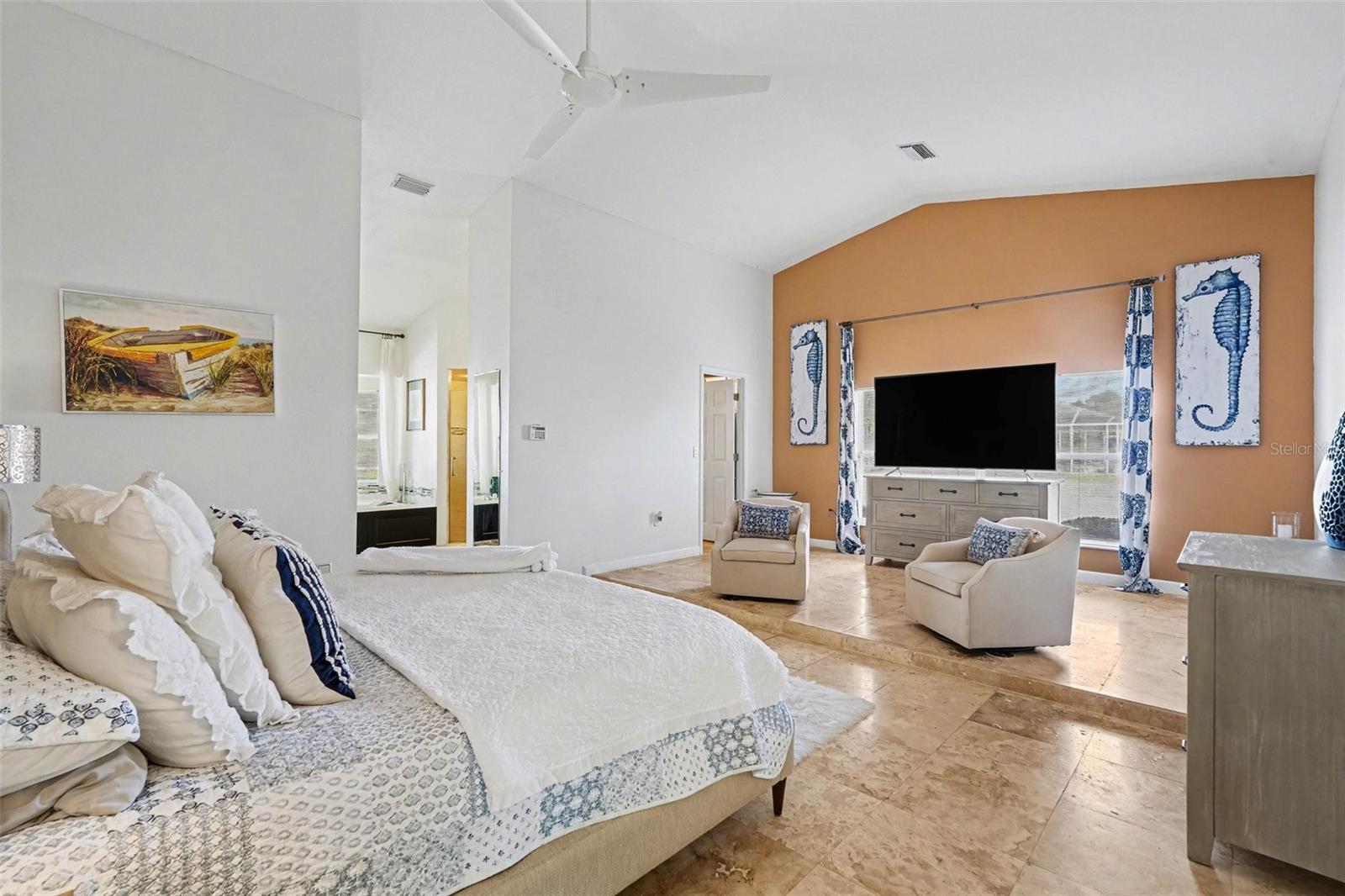 ROYAL HIGHLANDS - Residential