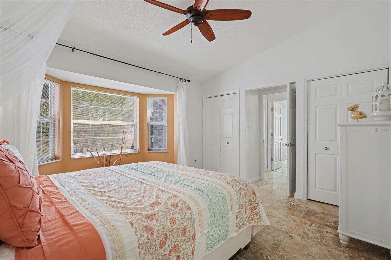 ROYAL HIGHLANDS - Residential