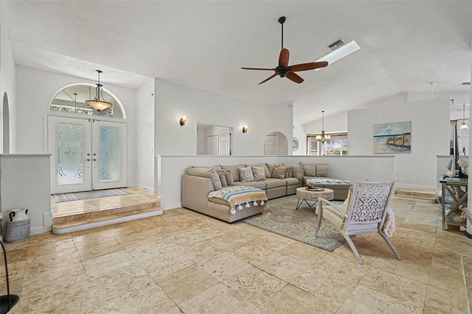 ROYAL HIGHLANDS - Residential