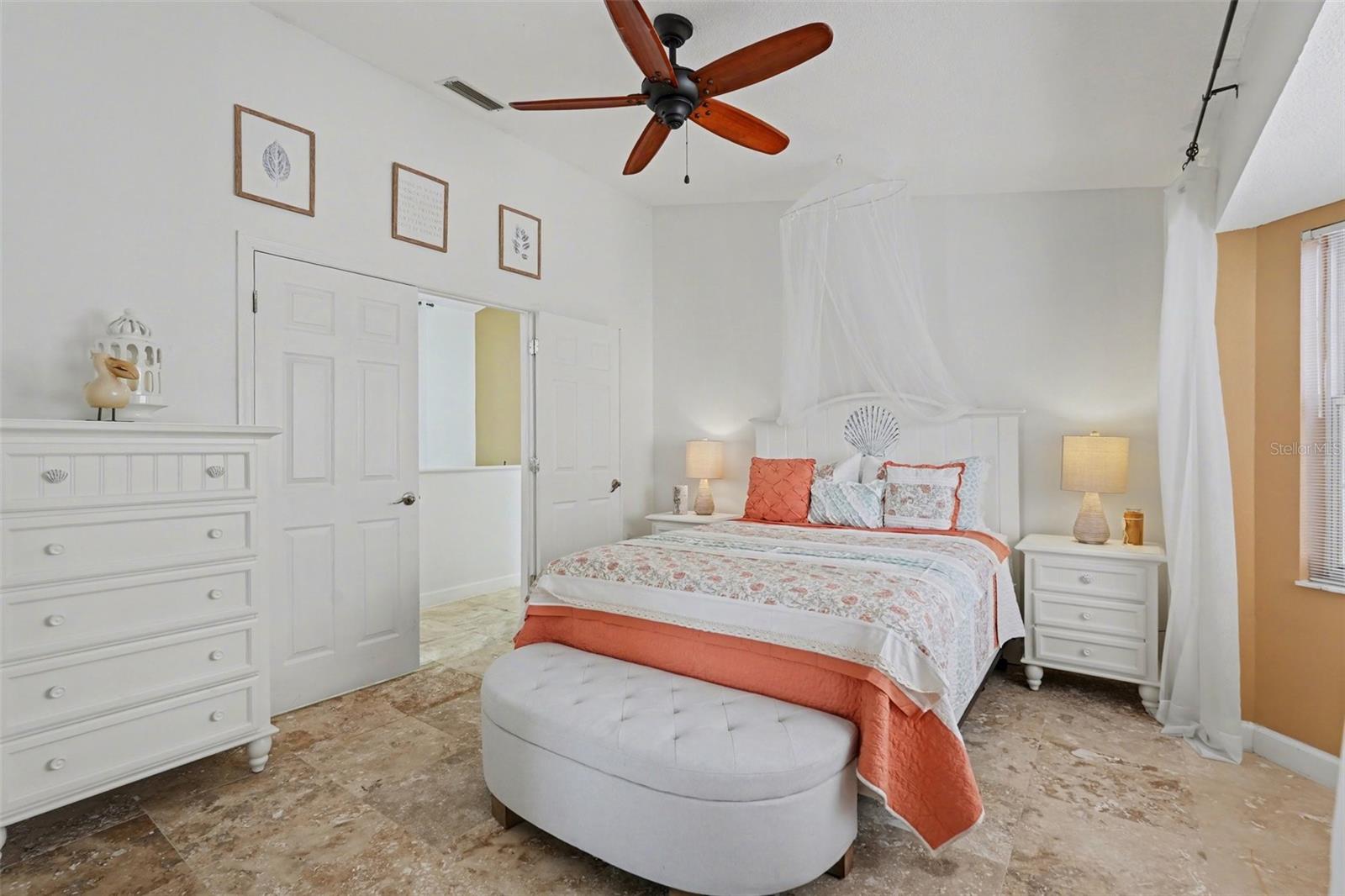 ROYAL HIGHLANDS - Residential