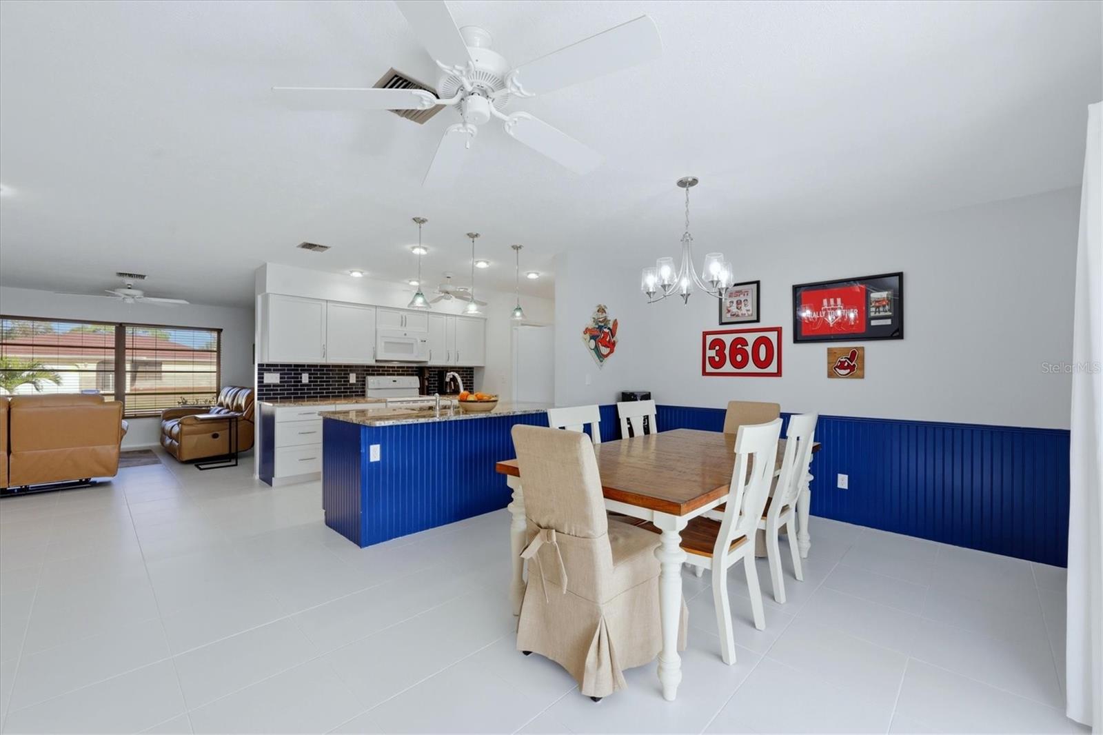 SOUTH VENICE - Residential