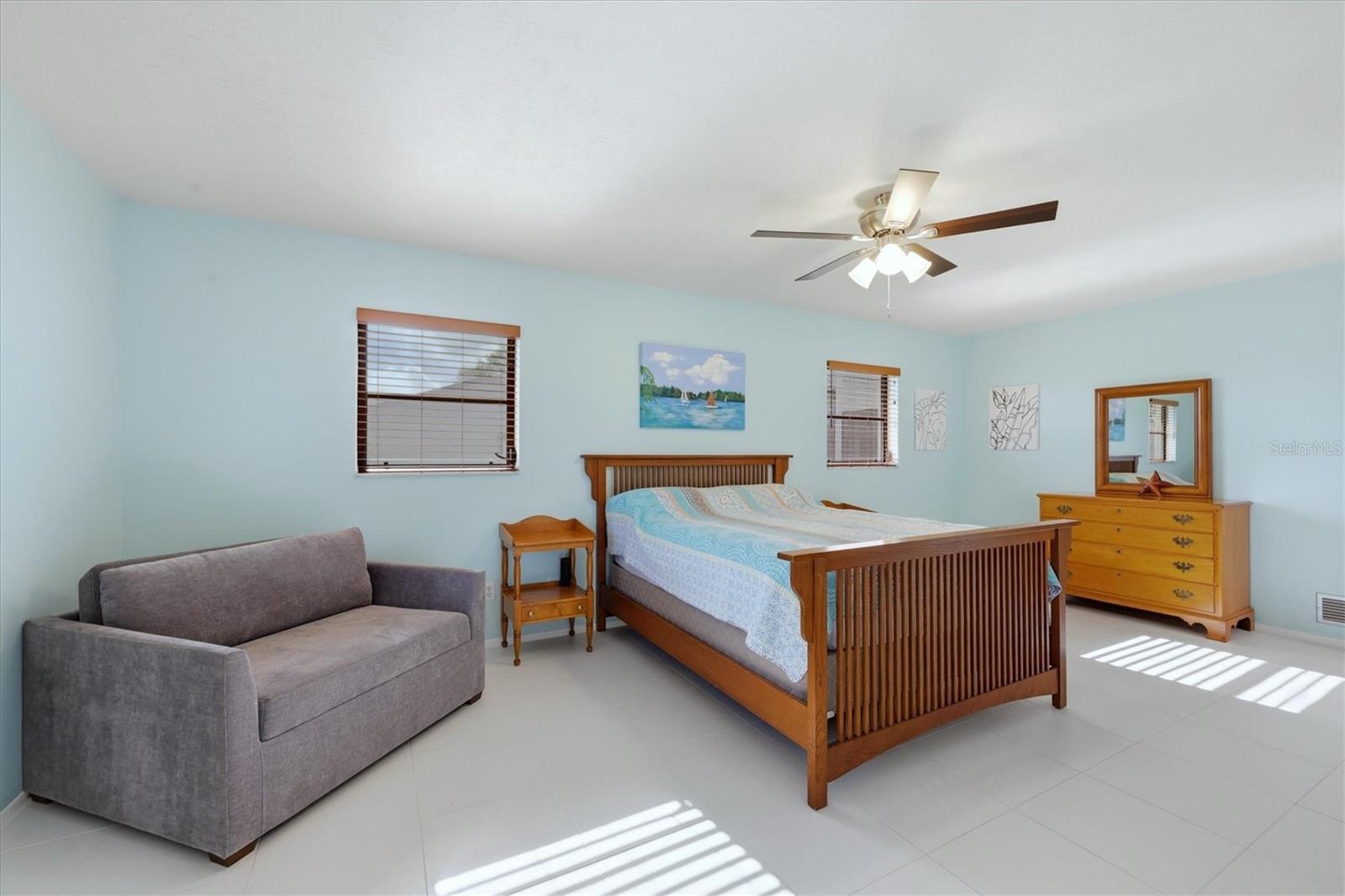 SOUTH VENICE - Residential