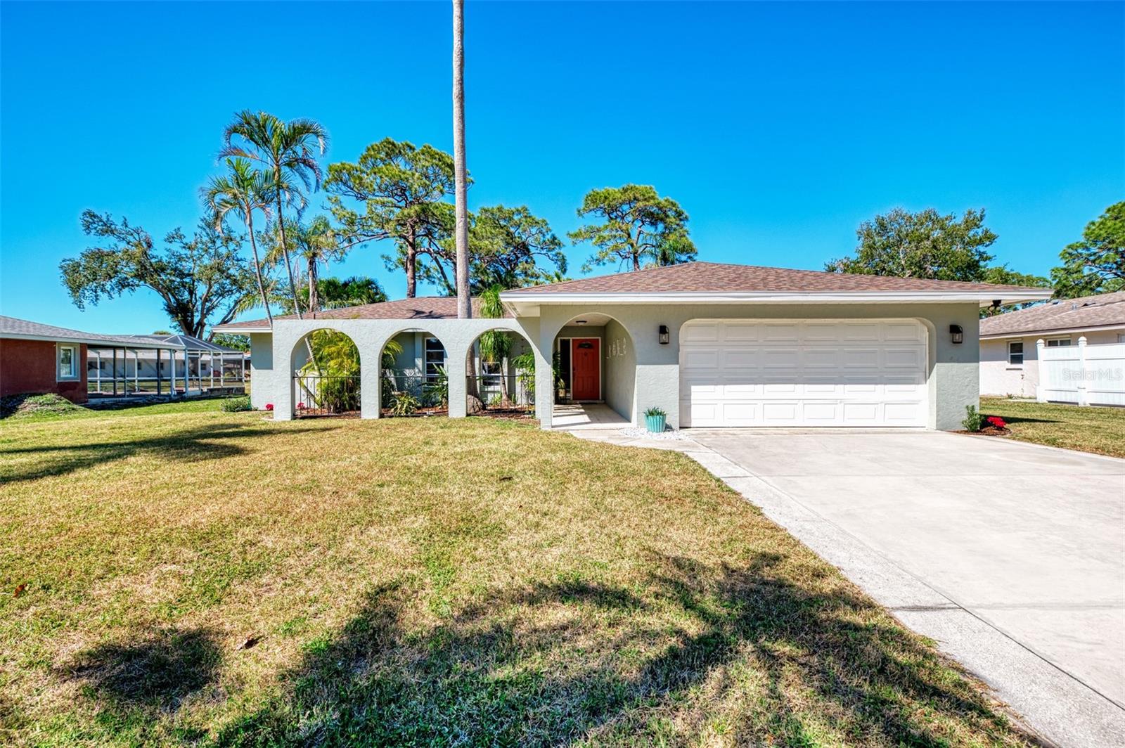 2221 PINE VIEW CIRCLE