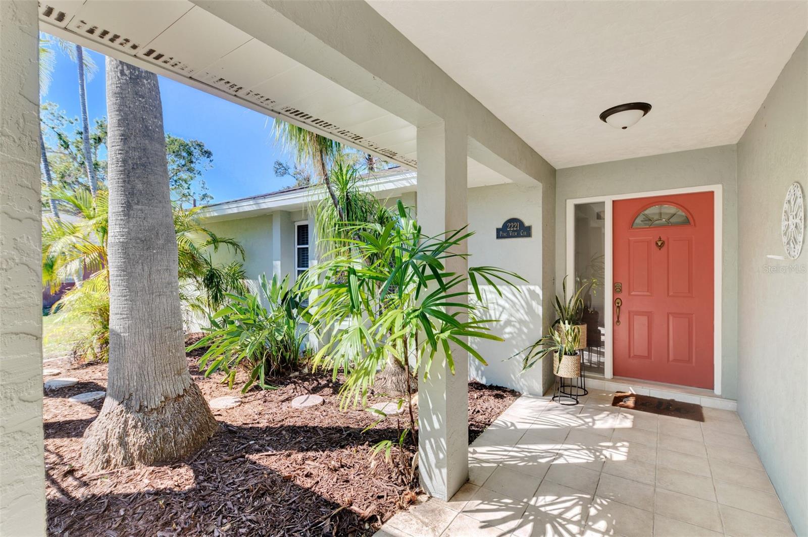 2221 PINE VIEW CIRCLE