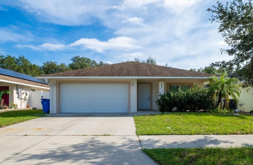 Make this 4/2 open floor plan your new home. It has it all, conveniemce, location and 1600 sq ft for you to enjoy, is additon to your own fenced in yard. Granite kitchen and stainless appliances, also use the community pool, play ground and club house. 
Close to all othat Tampa Bay has to offer.