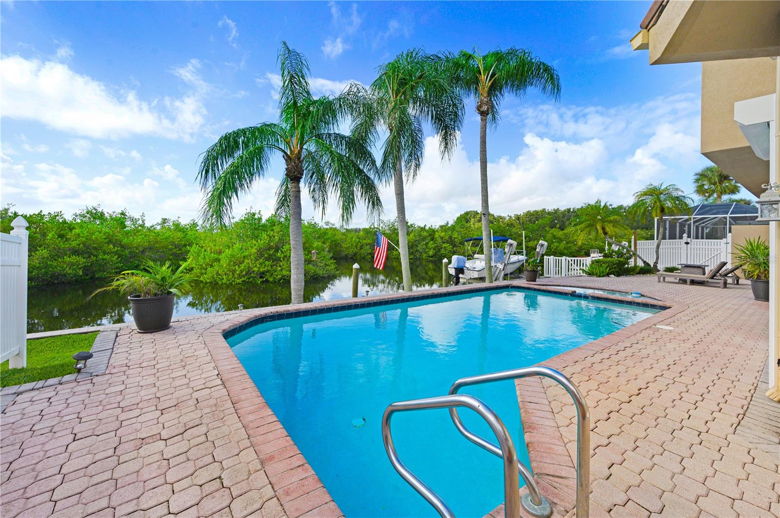 VILLA DE PALMAS SYKES COVE SEC 02 - Residential