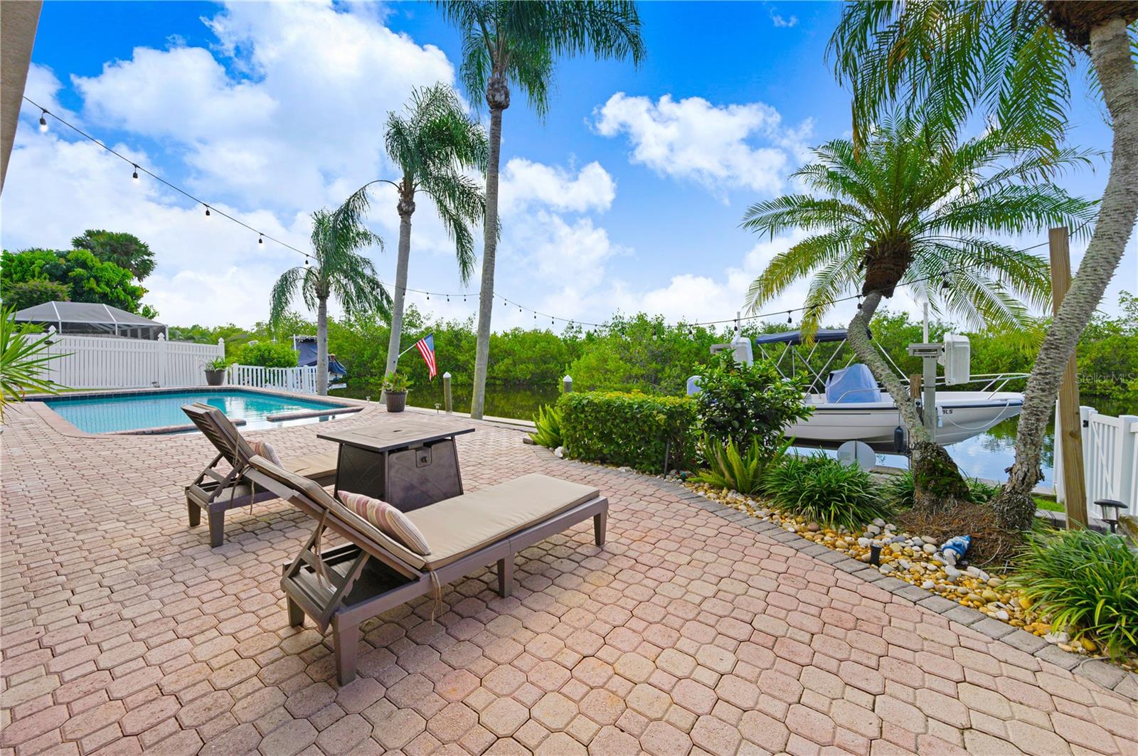 VILLA DE PALMAS SYKES COVE SEC 02 - Residential