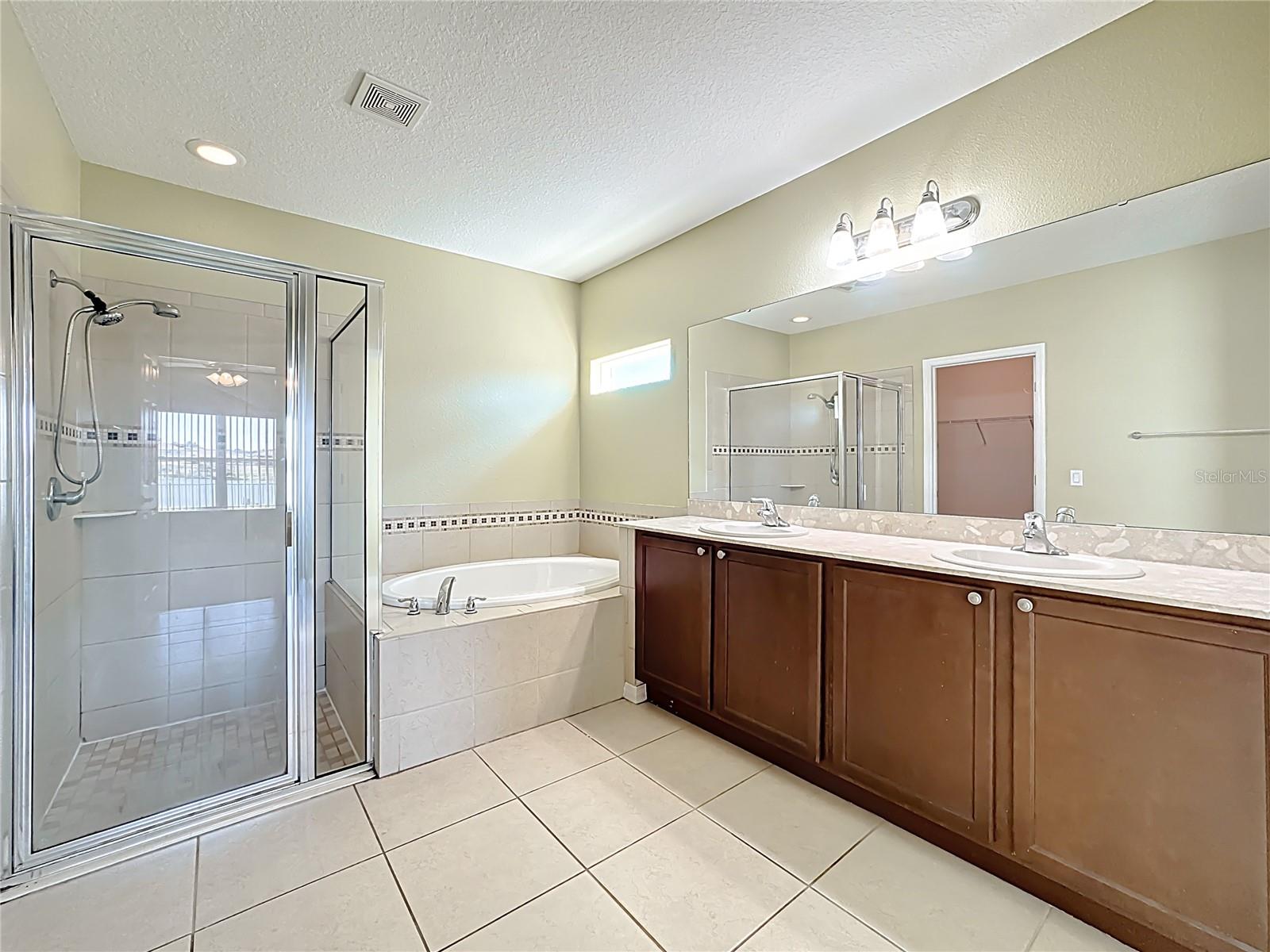 BELLALAGO PH 5J - Residential