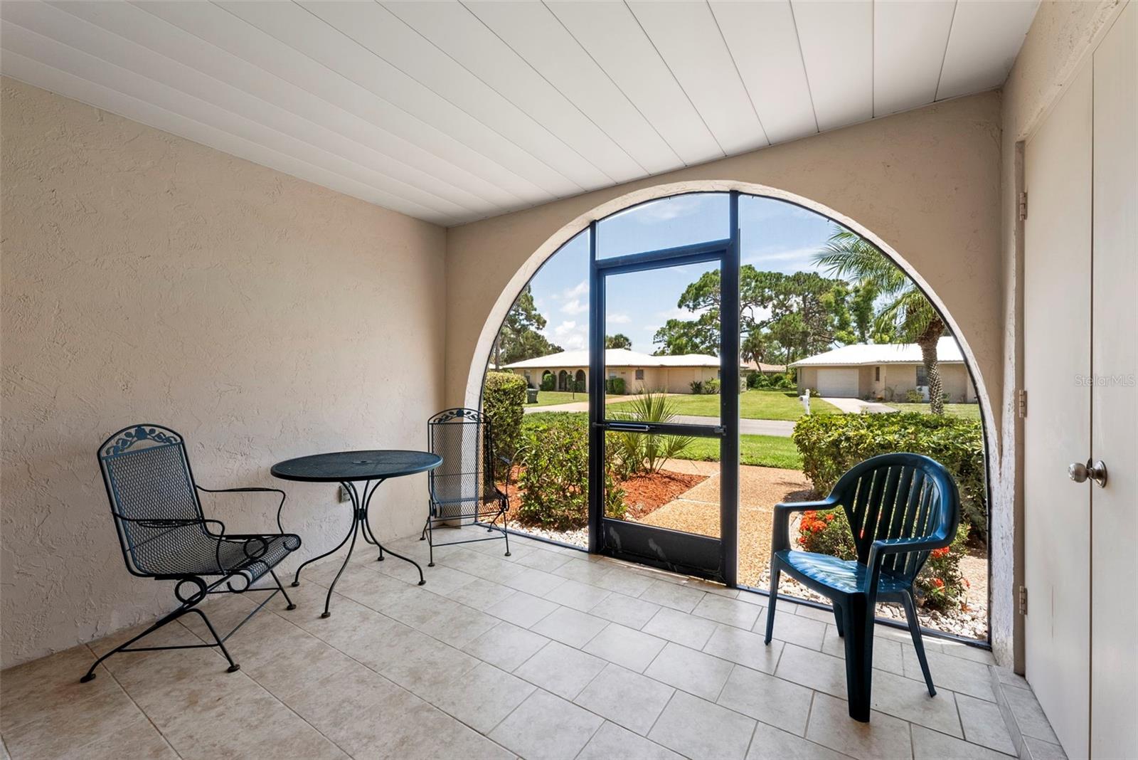 213 RUBENS DRIVE D