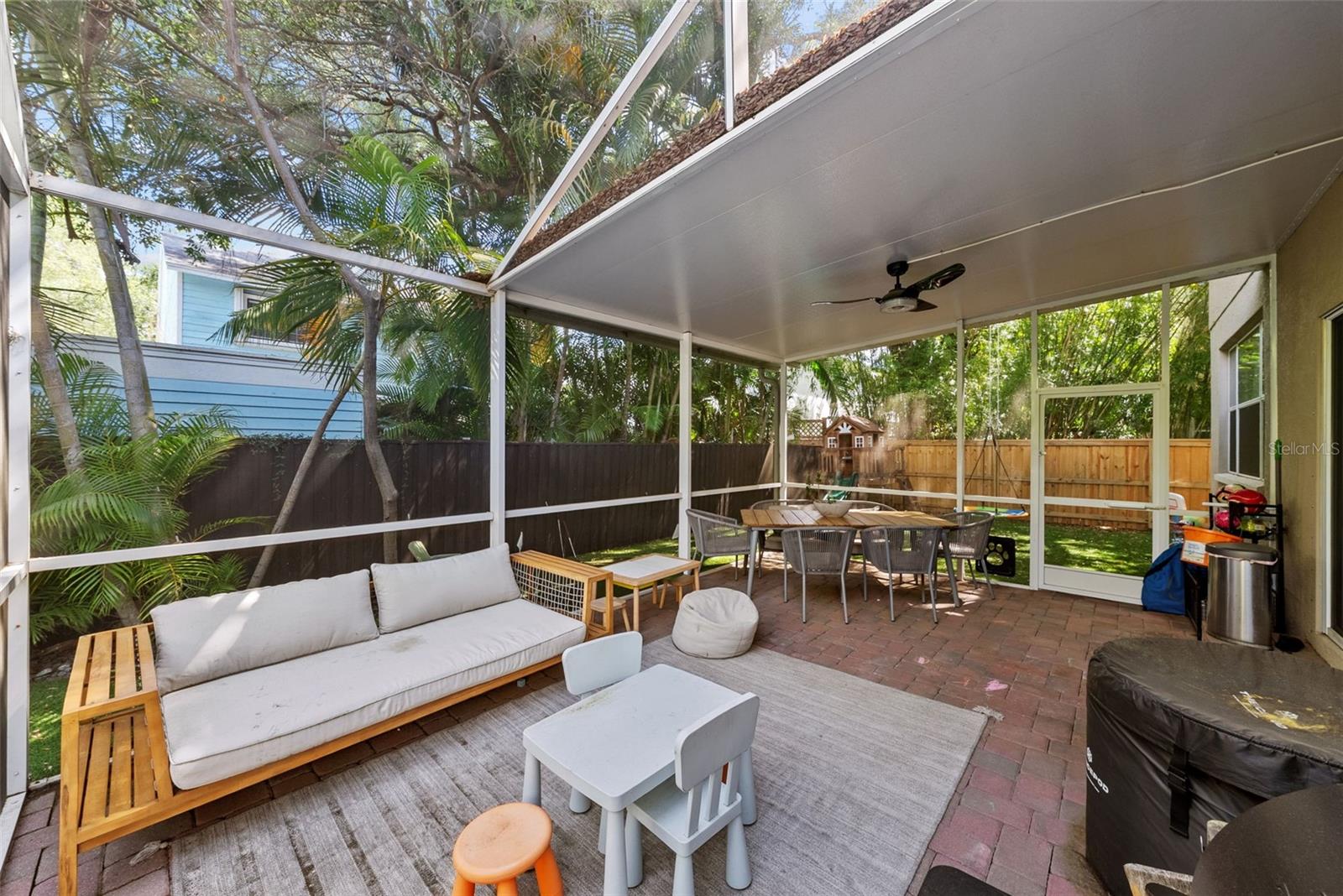 OAKELLARS - Residential