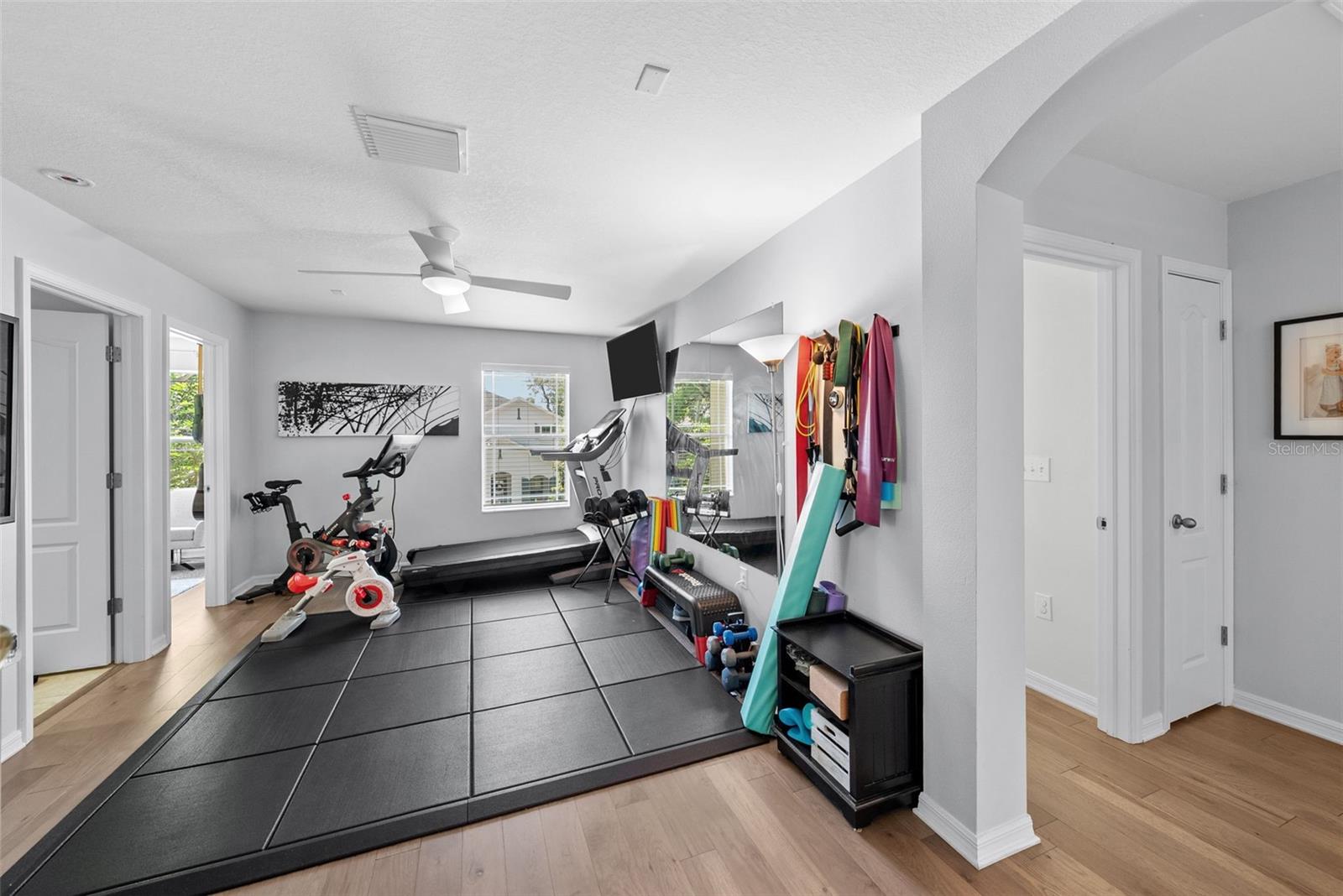 OAKELLARS - Residential