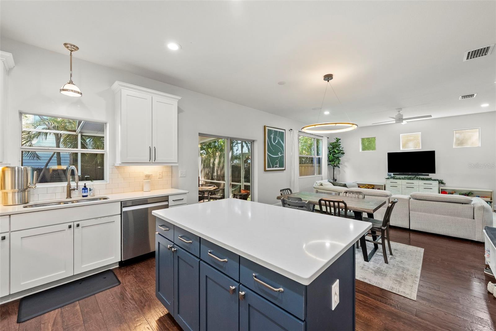 OAKELLARS - Residential