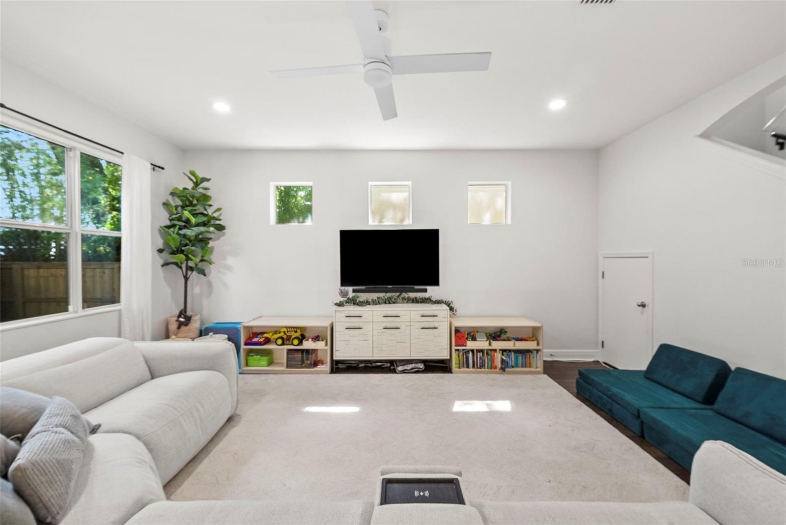 OAKELLARS - Residential