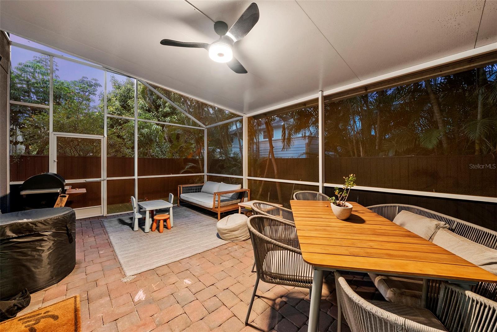 OAKELLARS - Residential