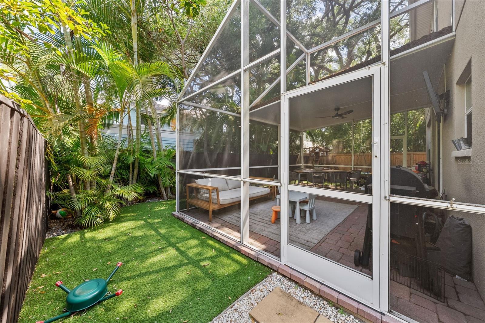 OAKELLARS - Residential