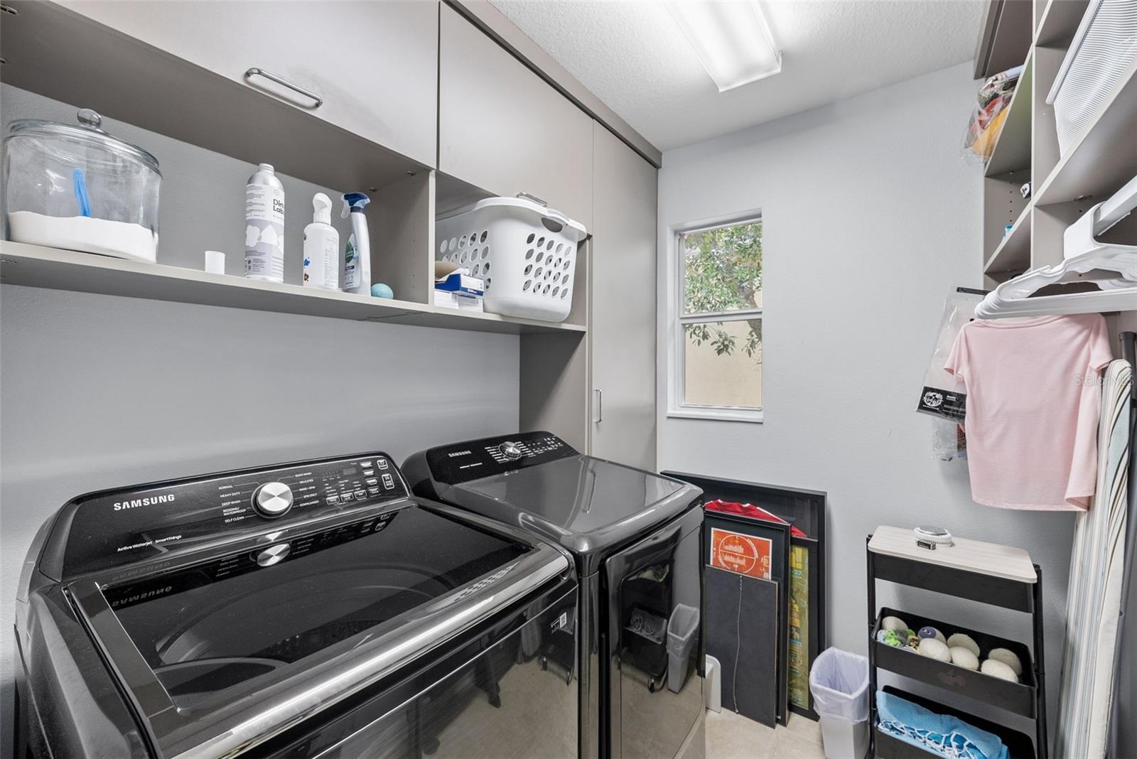 OAKELLARS - Residential