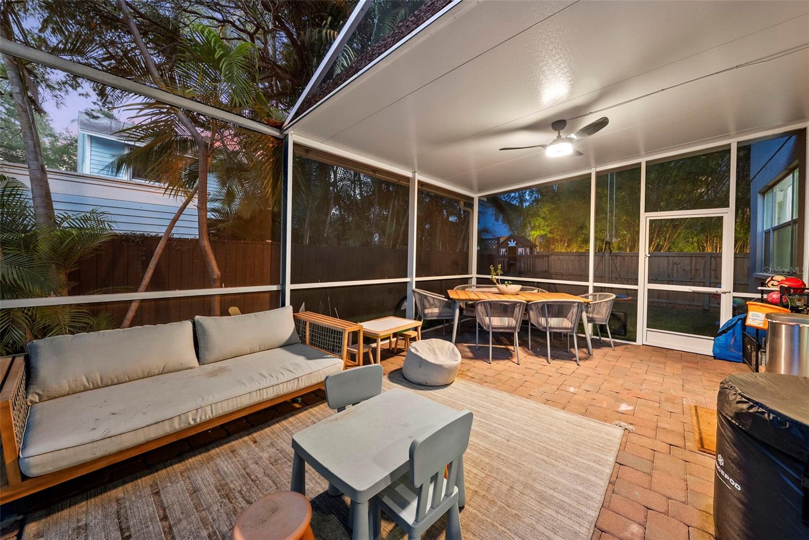 OAKELLARS - Residential