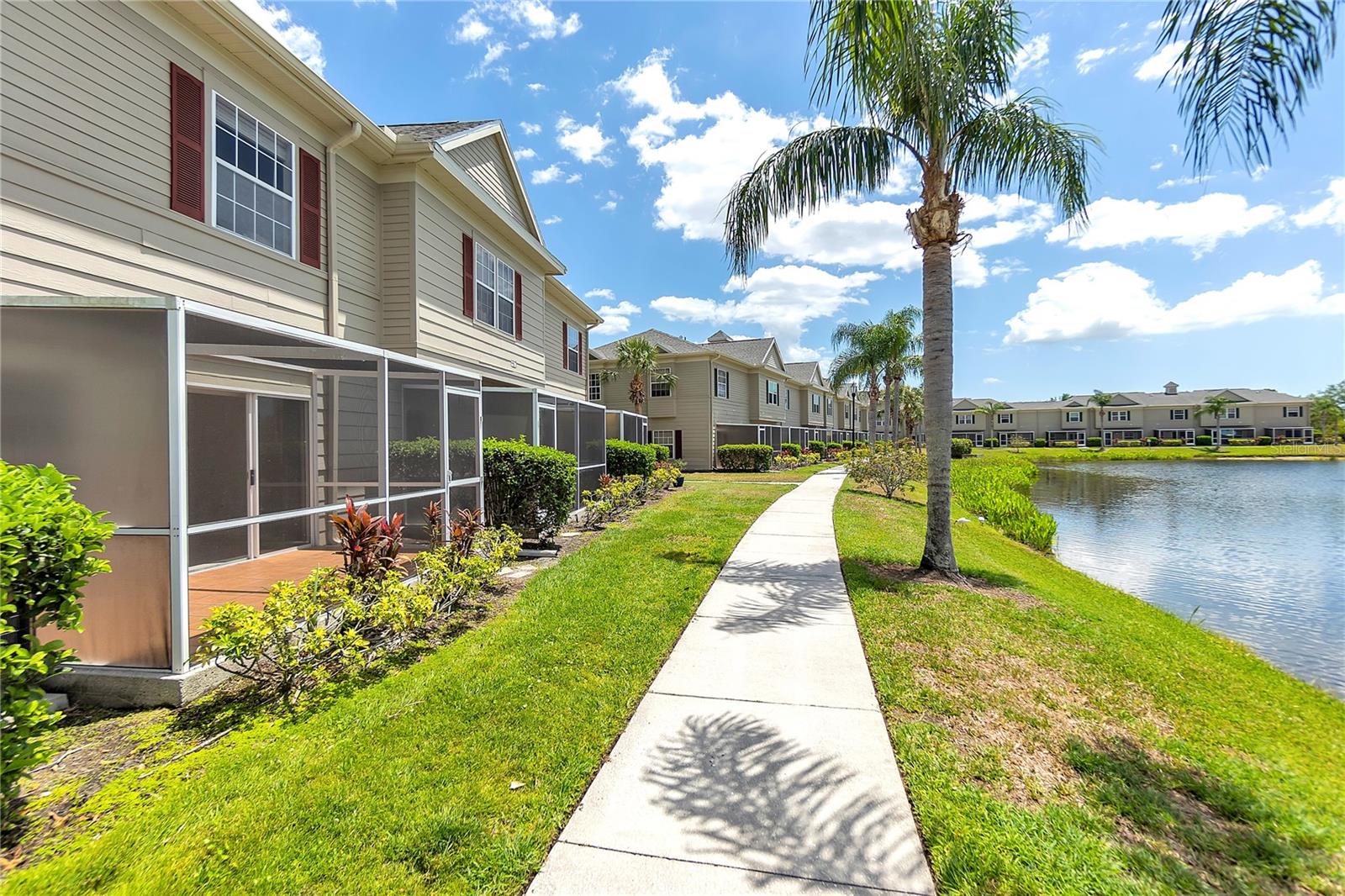 7593 PLANTATION CIRCLE