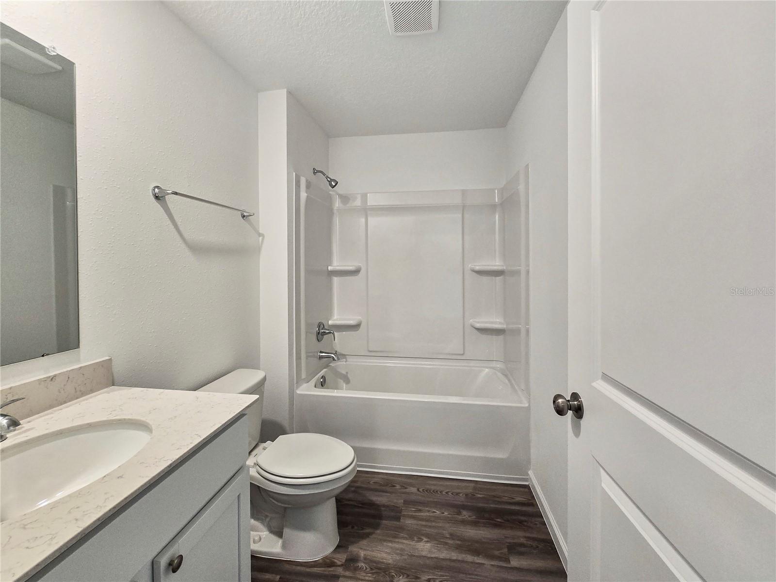 CITRUS SPGS UNIT 03 - Residential Lease