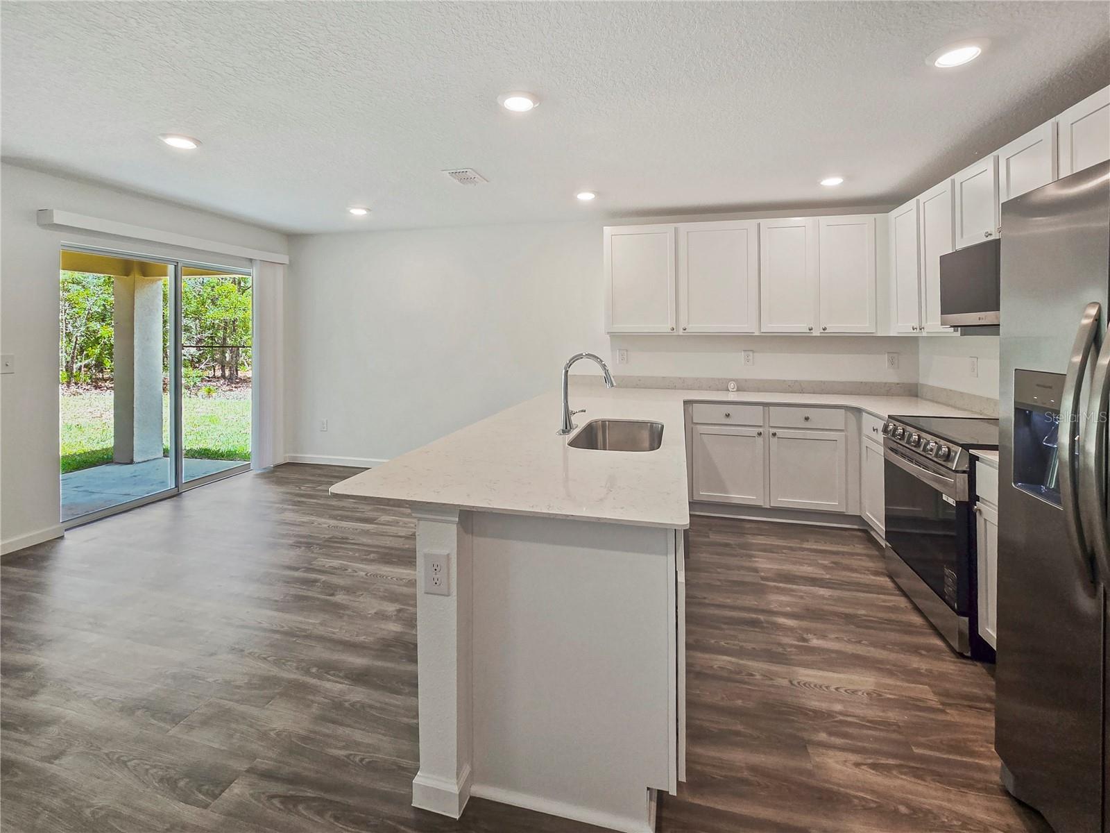 CITRUS SPGS UNIT 03 - Residential Lease