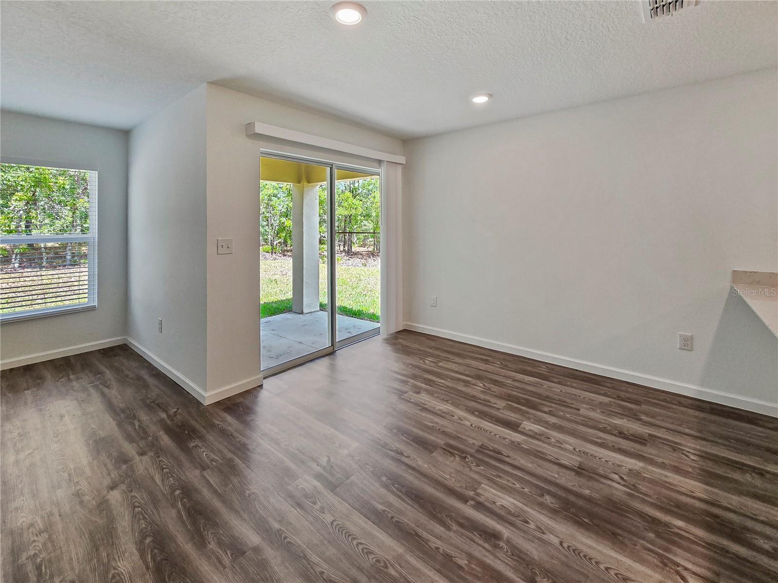 CITRUS SPGS UNIT 03 - Residential Lease