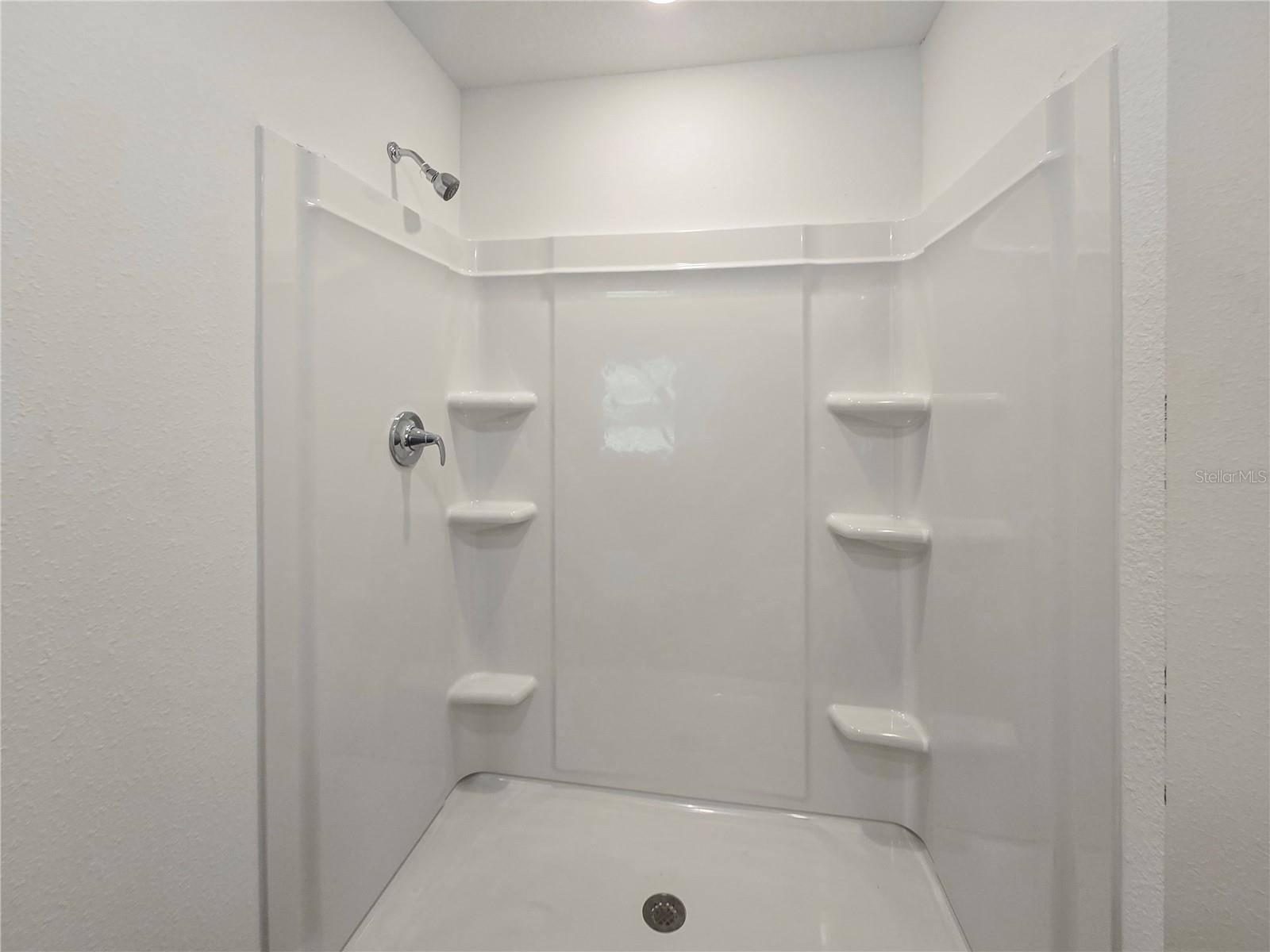 CITRUS SPGS UNIT 03 - Residential Lease