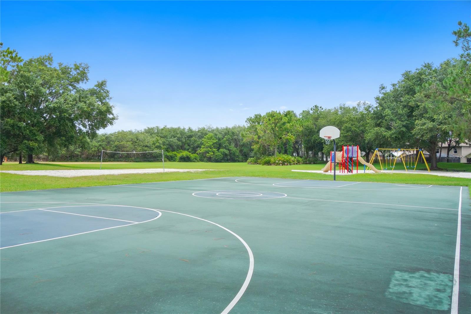 KINGS POINTE - Residential