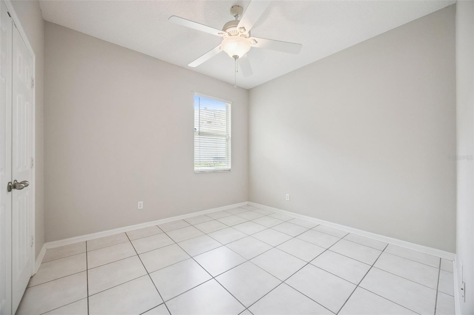 KINGS POINTE - Residential