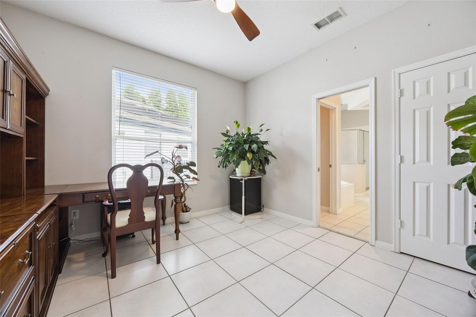 KINGS POINTE - Residential