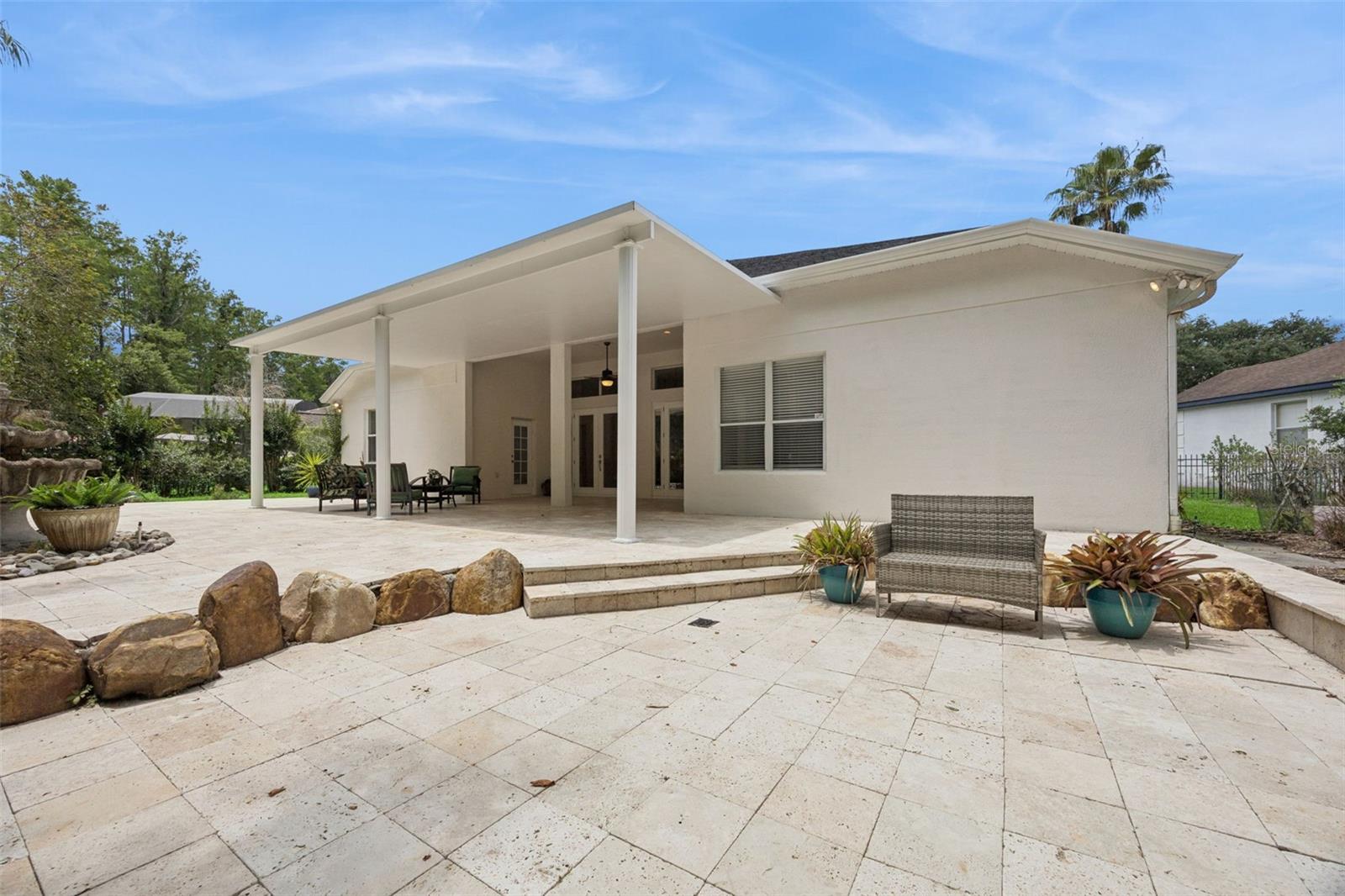 KINGS POINTE - Residential