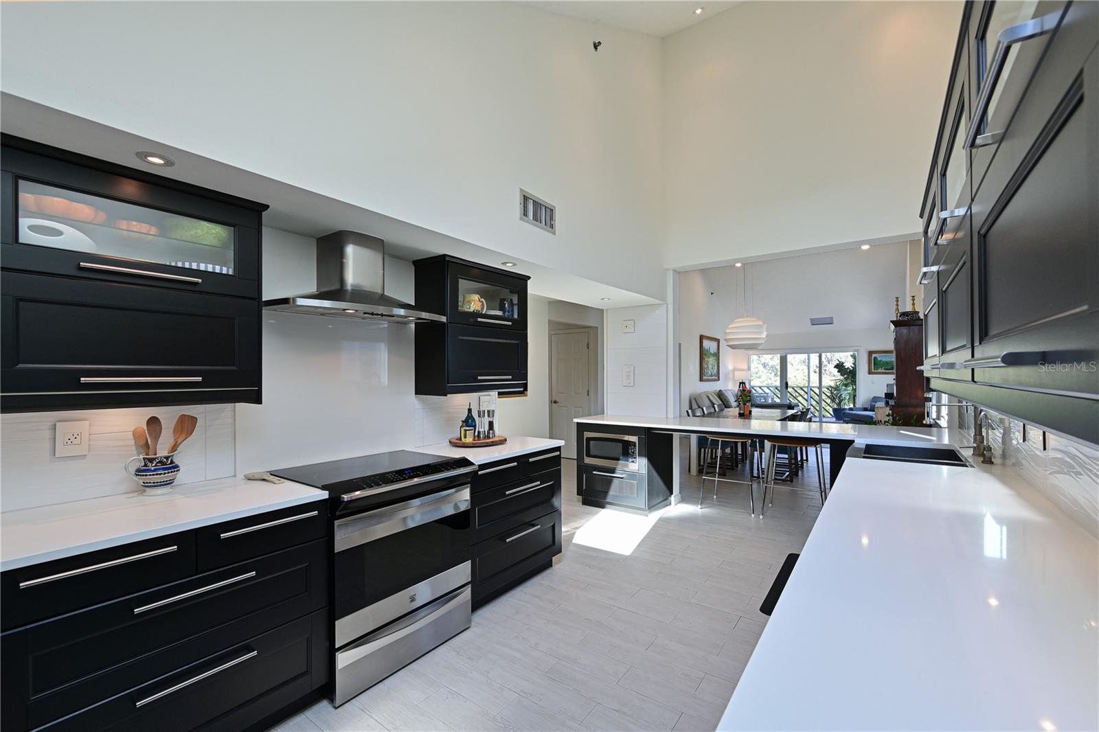 TIDY ISLAND PH III - Residential