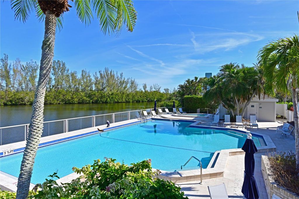 Photo of 114 Tidy Island Boulevard, Bradenton, FL 34210 (MLS # A4667180)