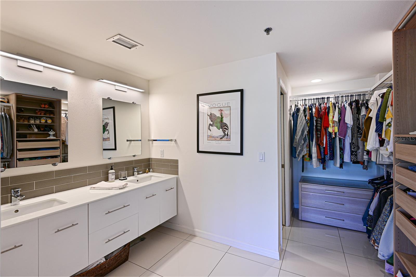 TIDY ISLAND PH III - Residential