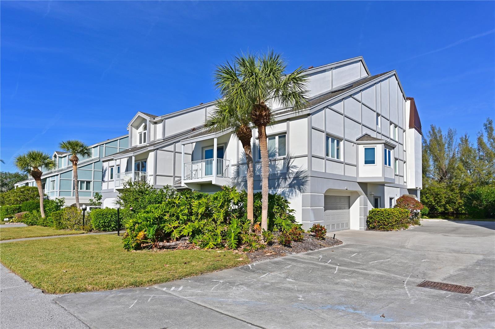 TIDY ISLAND PH III - Residential