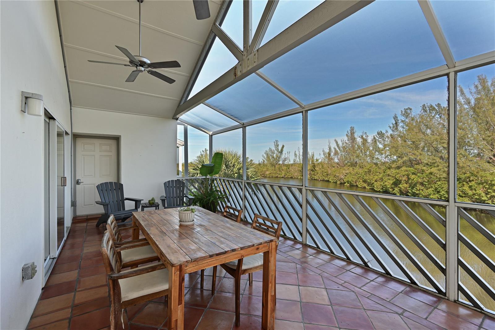 TIDY ISLAND PH III - Residential