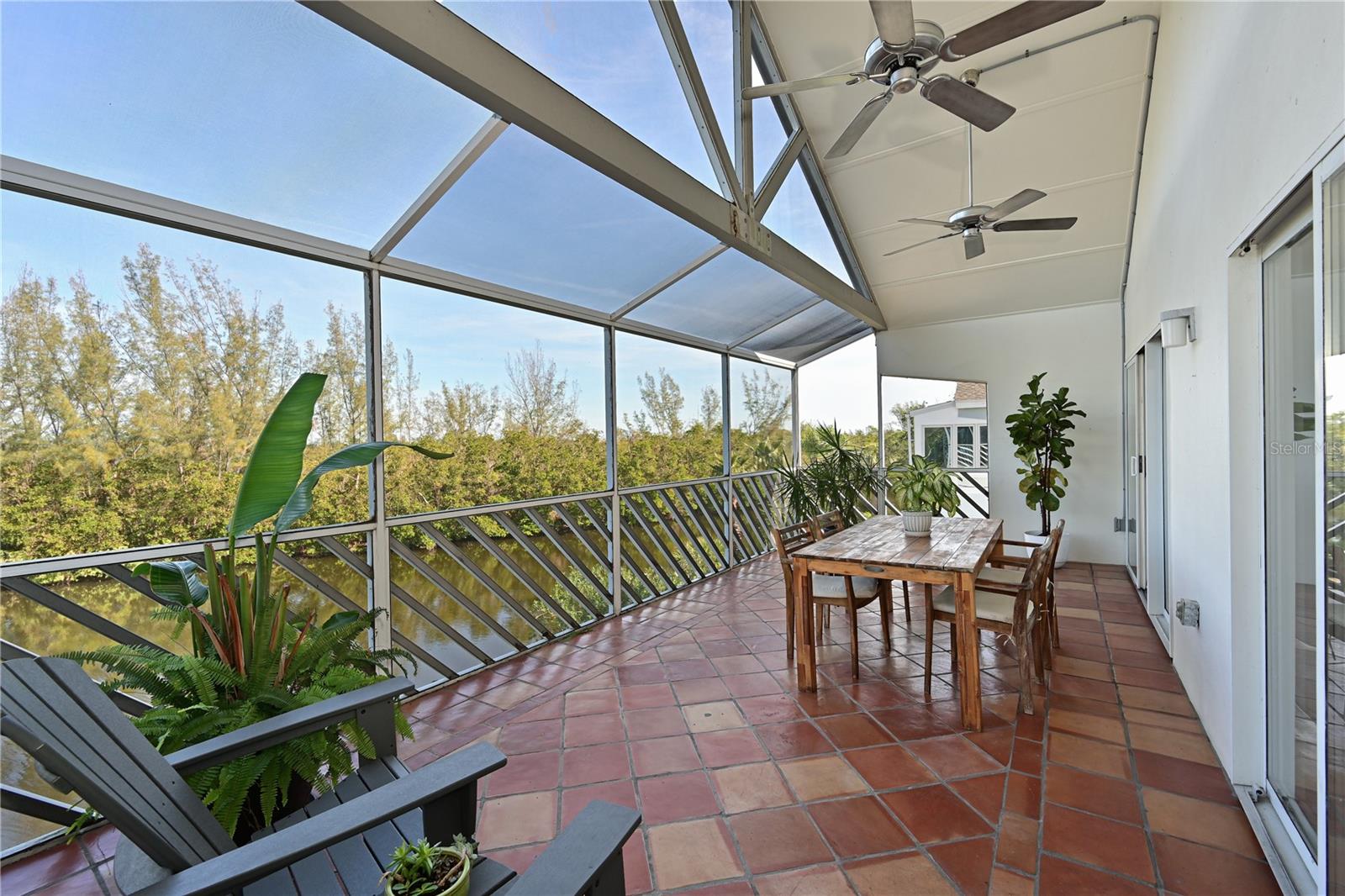 TIDY ISLAND PH III - Residential