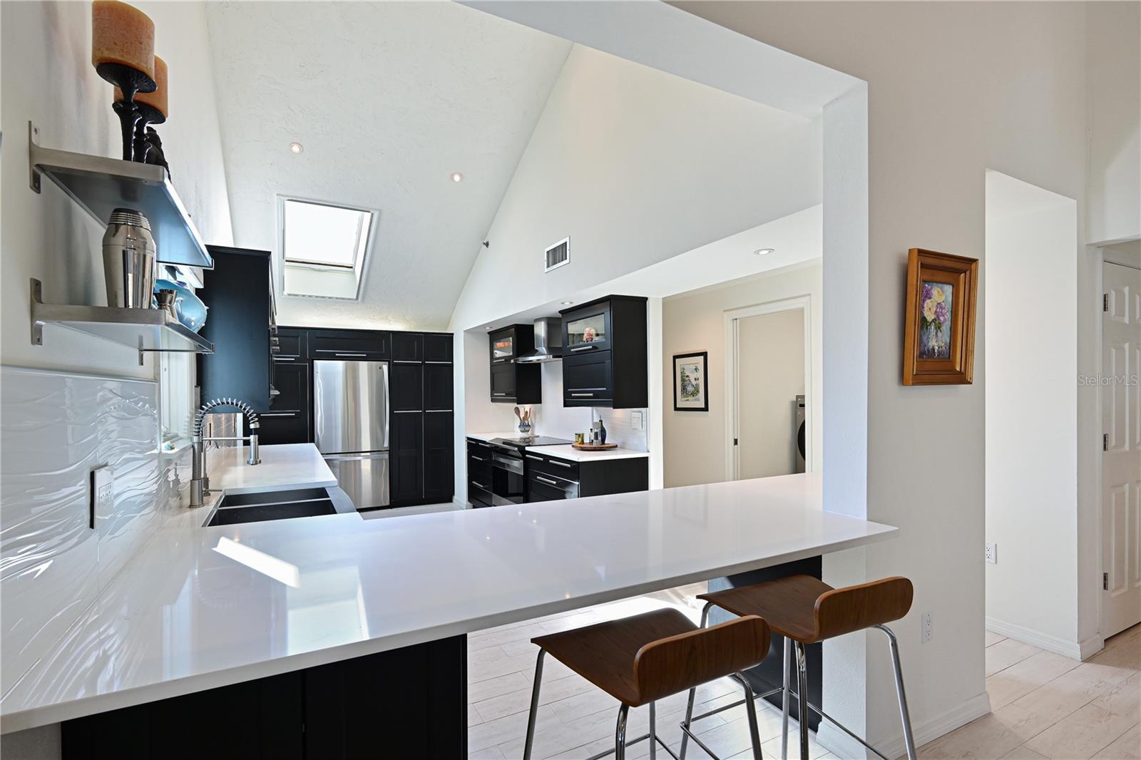 TIDY ISLAND PH III - Residential