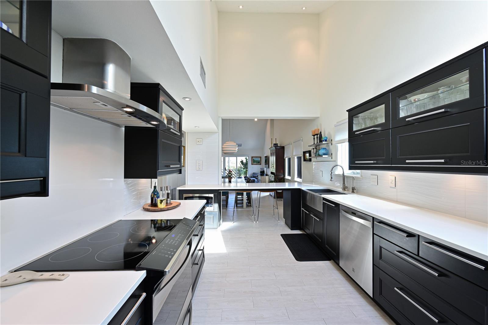 TIDY ISLAND PH III - Residential